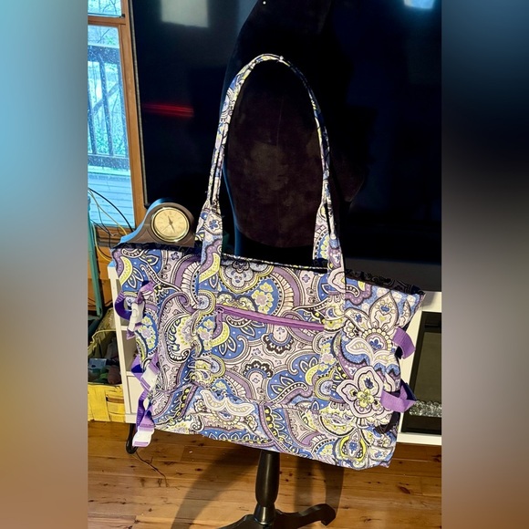 Laura Ashley Handbags - 🏖️Laura Ashley “Seaside” Beach Tote w/Attached Coordinating Pouch🏖️ NWOT